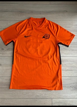 orange nike dri fit tshirt M, brand: Nike, condition: Very good, size: M, £12.00, £13.30 includes Buyer Protection