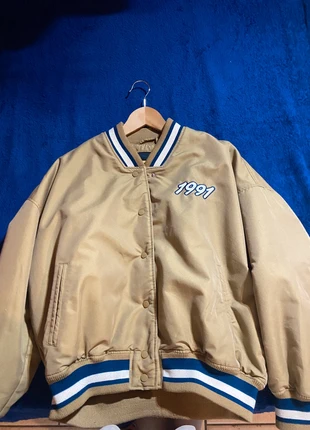 giubbino college, marke: Pull & Bear, zustand: Neu, größe: S / 36 / 8, 10,00 €, 11,20 € inklusive Vinted-Käuferschutz