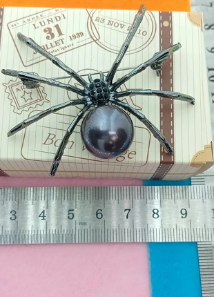 Broche, marque: Montre.fr, état: Très bon état, 5,00 €, 5,95 € Protection acheteurs (Pro) incluse