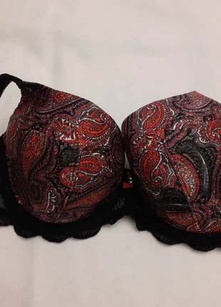 Soutien gorge noir motifs cachemire, marque: Gorteks, état: Très bon état, taille: 90C, 3,50 €, 4,38 € Protection acheteurs incluse