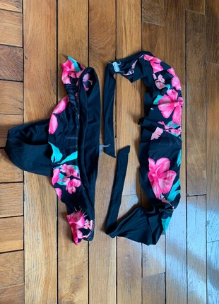 Maillot de bain noir fleur deux pièces, brand: Fleur, condition: Good, size: M / 38 / 10, €5.00, €5.95 includes Buyer Protection