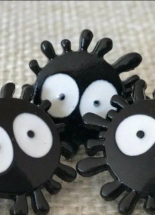 Lot pin’s bébés noiraudes, Miyasaki, NEUF !, condition: New without tags, €10.00, €11.20 includes Buyer Protection