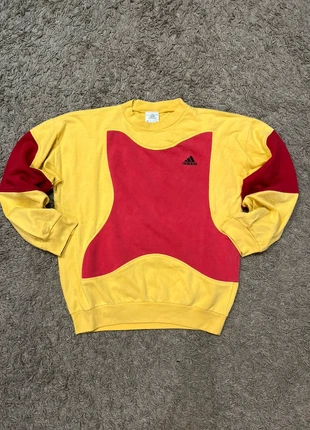 Vintage Adidas Sweatshirt 90s Colorblock Yellow Red Crewneck Unisex, marque: adidas, état: Très bon état, taille: S, 25,00 €, 26,95 € Protection acheteurs incluse