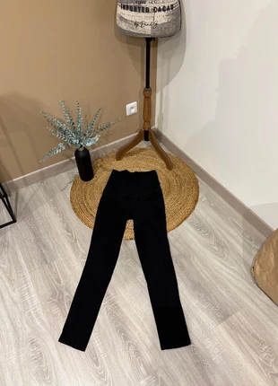 Pantalon maternité OB’MUM taille 36, merk: OB'MUM by Véronique Delachaux, staat: Heel goed, maat: S / 36 / 8, € 6,00, € 7,00 inclusief Kopersbescherming