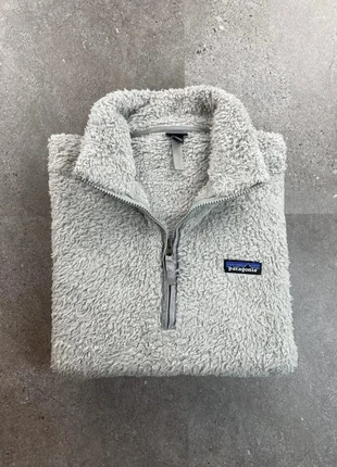 Half zip | 1/4 zip | col camionneur polaire Patagonia grise poile long logo brodé taille XL, marque: Patagonia, état: Neuf sans étiquette, taille: XL / 42 / 14, 55,00 €, 58,45 € Protection acheteurs incluse