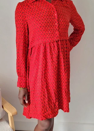 Jolie robe col chemisier rouge avec imprimés Grace&Mila  M/38/10, marke: Grace & Mila, zustand: Sehr gut, größe: M / 38 / 10, 10,00 €, 11,20 € inklusive Vinted-Käuferschutz