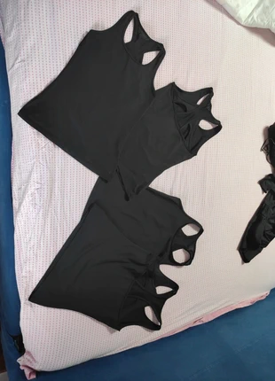 Set sportivo yoga donna xs, brand: H&M Sport, condizioni: Nuovo senza cartellino, taglia: XS / IT 38 / EU 34, €18.00, €19.60 include la Protezione acquisti