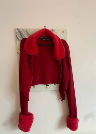 Veste rouge, brand: Shein, condizioni: Nuovo senza cartellino, taglia: M / IT 42 / EU 38, €5.00, €5.95 include la Protezione acquisti