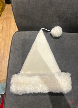 Cream fur Santa hat, condition: Very good, size: One size, £3.00, £3.85 includes Buyer Protection