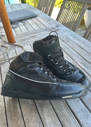 V’Quattro ST4, marque: V'QUATTRO, état: Très bon état, taille: 42, 45,00 €, 47,95 € Protection acheteurs incluse