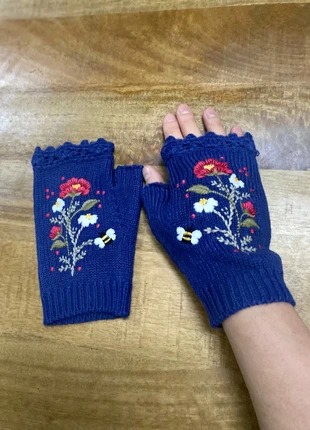 Leuke petrolblauwe vingerloze handschoenen met geborduurde bloemen, marca: Les Pépites de Luline, estado: Nuevo sin etiquetas, tamaño: Talla única, 16,00 €, 17,50 € Protección al comprador incluida