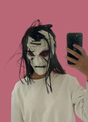 Halloween masker – creepy look met zwarte haren, merk: Details, staat: Heel goed, maat: M / 38 / 10, € 7,50, € 8,58 inclusief Kopersbescherming