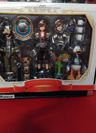 Coffret collector disney kingdom hearts bring arts square enix, marke: Square Enix, zustand: Sehr gut, größe: Frühchen, bis 44, 55,00 €, 58,45 € beinhaltet Vinted-Käuferschutz Pro