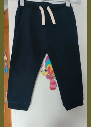 👉Pantalón chándal bebé niña Kiabi Talla 18-24 meses, brand: Kiabi, condizioni: Ottime, taglia: 18-24 mesi / 86 cm, €3.00, €3.85 include la Protezione acquisti
