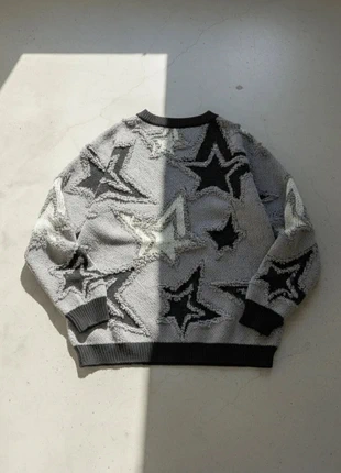 Pull Oversize Gris Étoiles – Streetwear / Hiver / Unisexe / Confort, marque: Atelier Ysée, état: Très bon état, taille: M, 49,90 €, 53,10 € Protection acheteurs incluse