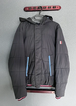 Doudoune Tommy Hilfiger matelassée avec capuche, marca: Tommy Hilfiger, estado: Muy bueno, tamaño: S, 29,99 €, 32,19 € Protección al comprador incluida