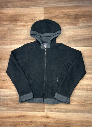 Veste polaire zippé à capuche full zip gris et noir Patagonia Synchilla - taille S - femme, brand: Patagonia, condizioni: Ottime, taglia: S / IT 40 / EU 36, €70.00, €74.20 include la Protezione acquisti Pro