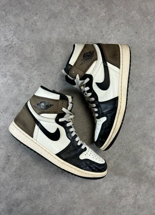 Air Jordan one Rétro High dark mocha OG marron noir 44, marca: Jordan, estado: Muito bom, tamanho: 44, €40.00, €42.70 inclui Proteção do Comprador