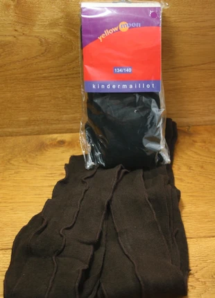 Maillot Yellow Moon 134-140 zwart ruches, merk: Yellow, staat: Nieuw met prijskaartje, maat: 10 jaar / 140 cm, € 3,00, € 3,85 inclusief Kopersbescherming Pro