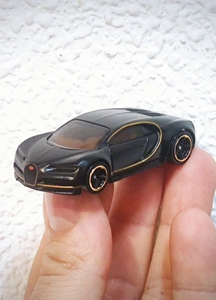 Hot wheels Bugatti chiron mystery model, brand: Hot Wheels, condizioni: Ottime, taglia: 12-18 mesi / 80 cm, €2.99, €3.84 include la Protezione acquisti
