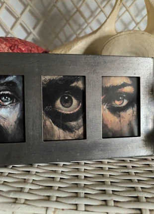 Cadre métal argenté " les yeux noirs", marque: Les curiosités d' Amélia, état: Très bon état, 6,50 €, 7,53 € Protection acheteurs incluse