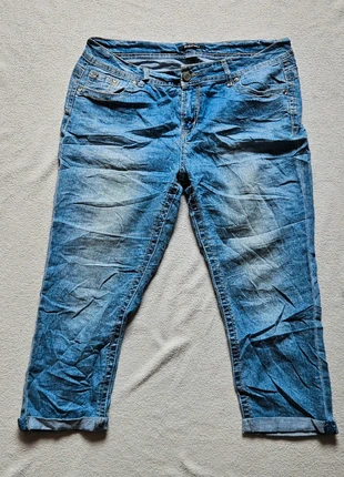 Pantacourt Bleu Brodé, marke: Roz & ali, zustand: Gut, größe: XXL / 44 / 16, 5,00 €, 5,95 € inklusive Vinted-Käuferschutz