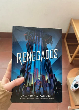 Libro Renegados, état: Neuf sans étiquette, 10,00 €, 11,20 € Protection acheteurs incluse
