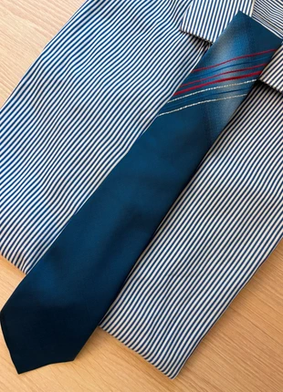 Magnifique cravate fine bleu avec des rayures, brand: Vintage Dressing, condizioni: Ottime, €4.60, €5.53 include la Protezione acquisti Pro