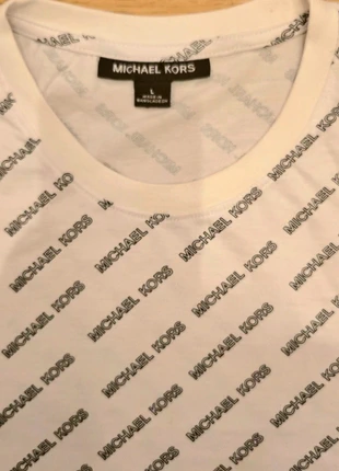 Michael Kors T-shirt Blanc - Taille L, marque: Michael Kors, état: Très bon état, taille: L, 14,00 €, 15,40 € Protection acheteurs incluse