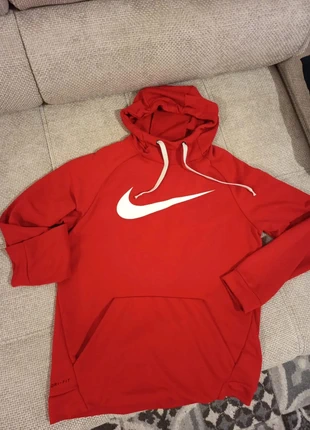Sweat Nike a capuche, marque: Nike, état: Très bon état, taille: M, 22,00 €, 23,80 € Protection acheteurs incluse