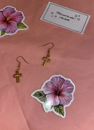 Boucle d’oreille pendante croix, brand: Fait Main, condition: New with tags, €2.00, €2.80 includes Buyer Protection