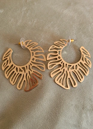 Pendientes hoja palmera, merk: Local, staat: Nieuw zonder prijskaartje, € 5,00, € 5,95 inclusief Kopersbescherming