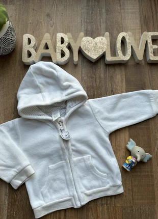 - Gilet C&A - 1 mois - Très bon état, marke: C&A, zustand: Sehr gut, größe: Bis zu 1 Monat / 50, 2,00 €, 2,80 € inklusive Vinted-Käuferschutz