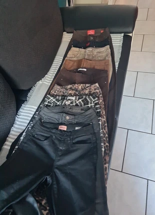 Lot de 9 pantalons/jeans xs 34 lot ou à l'unité, brand: GUESS, condition: Very good, size: XS / 34 / 6, €15.00, €16.45 includes Buyer Protection