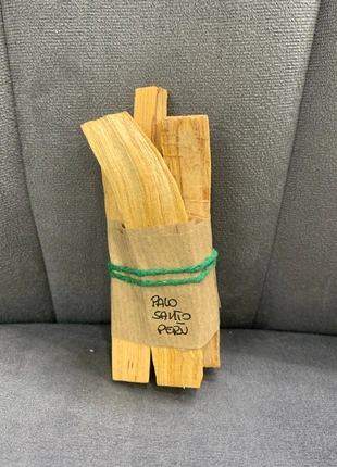 Palo Santo 4 Legnetti peso totale 43 gr, brand: EsotericoShop, condizioni: Nuovo con cartellino, €5.00, €5.95 include la Protezione acquisti Pro