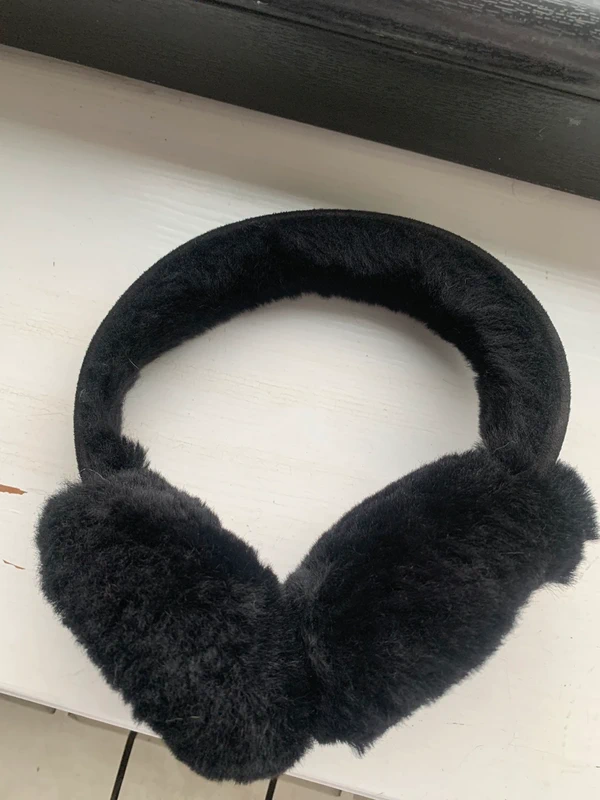 Leather earmuffs