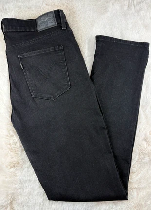 Jean Levi’s W32 FR42 modèle mid rise skinny coupe skinny femme couleur noir, brand: Levi's, condizioni: Ottime, taglia: XL / IT 46 / EU 42, €16.00, €17.50 include la Protezione acquisti Pro