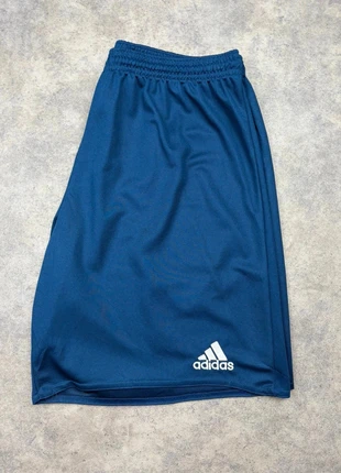 Short Adidas | Taille M | Couleur bleu, Marine, marke: adidas, zustand: Sehr gut, größe: M, 10,00 €, 11,20 € beinhaltet Vinted-Käuferschutz Pro