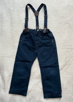 👖 Pantalon à bretelles GÉMO – 24 mois – Élégance garantie pour petit garçon stylé ! 👖, merk: Gémo, staat: Heel goed, maat: 18-24 maanden / 86 cm, € 7,00, € 8,05 inclusief Kopersbescherming