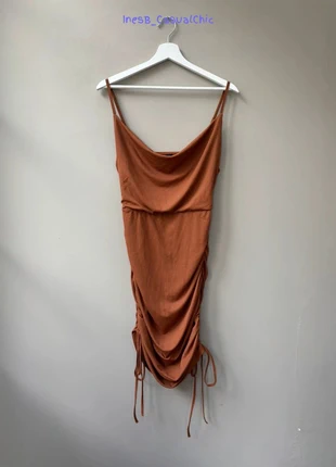 Robe moulante rouille côtelée - Shein, marke: Shein, zustand: Sehr gut, größe: L / 40 / 12, 5,50 €, 6,48 € inklusive Vinted-Käuferschutz