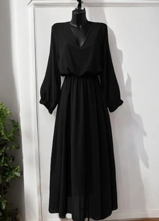 Robe longue noire taille S, marque: Boutique Parisienne, état: Très bon état, taille: S / 36 / 8, 35,00 €, 37,45 € Protection acheteurs (Pro) incluse