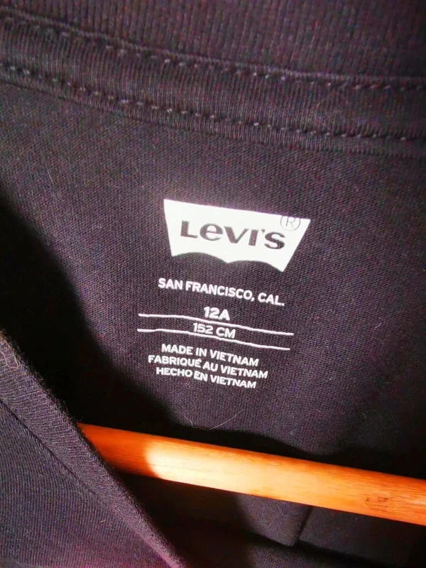 C30 t-shirt noir Levi's 12 ans - photo numéro 3
