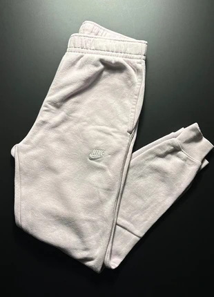 Jogging Nike Taille S Femme rose clair logo brodé blanc (S111), marque: Nike, état: Très bon état, taille: S / 36 / 8, 23,00 €, 24,85 € Protection acheteurs (Pro) incluse