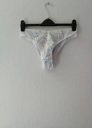 Weiße Shorts Pailetten dressinup Atelier XL, brand: dressinup, condizioni: Nuovo con cartellino, taglia: XL / IT 46 / EU 42, €25.00, €26.95 include la Protezione acquisti