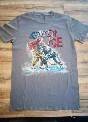 T shirt Gris Taille M (V49), staat: Heel goed, maat: M, € 8,77, € 9,91 inclusief Kopersbescherming