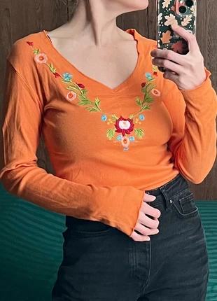 Top manches longues coton fleurs brodées orange, brand: y2k, condition: Very good, size: M / 38 / 10, €15.00, €16.45 includes Buyer Protection Pro