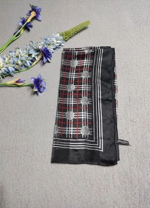 Pañuelo Oversize Tino Cosma Italy – 100% Seda. Color negro, blanco, y rojo., marca: Tino Cosma, estado: Muito bom, €46.00, €49.00 inclui Proteção do Comprador