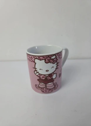 Mug Hello Kitty officiel 🐱💖 Édition Sanrio rose – Céramique – Année 2012, marke: Hello Kitty, zustand: Sehr gut, 4,00 €, 4,90 € inklusive Vinted-Käuferschutz