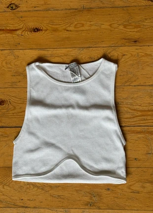 Top blanc sans manches court Zara, marque: Zara, état: Neuf sans étiquette, taille: XS / 34 / 6, 6,00 €, 7,00 € Protection acheteurs incluse