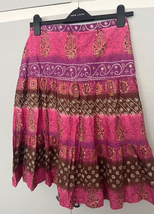 Y2K knee length skirt size 10 beautiful, brand: New Look, condition: Very good, size: M / 10, £5.00, £5.95 includes Buyer Protection